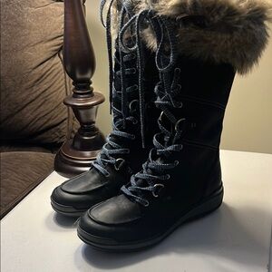 Never Worn… Merrell Black Winter Boots with Fur Trim